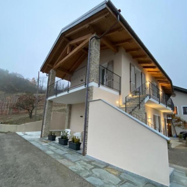 Chiabot Langhe Apartment Roddino Bagian luar foto