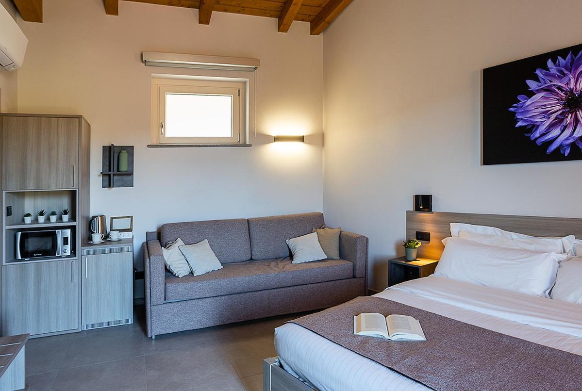 Chiabot Langhe Apartment Roddino Bagian luar foto