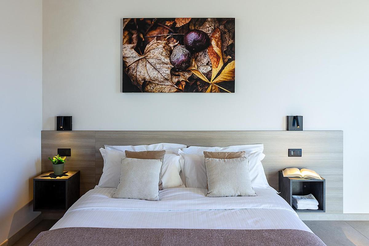 Chiabot Langhe Apartment Roddino Bagian luar foto