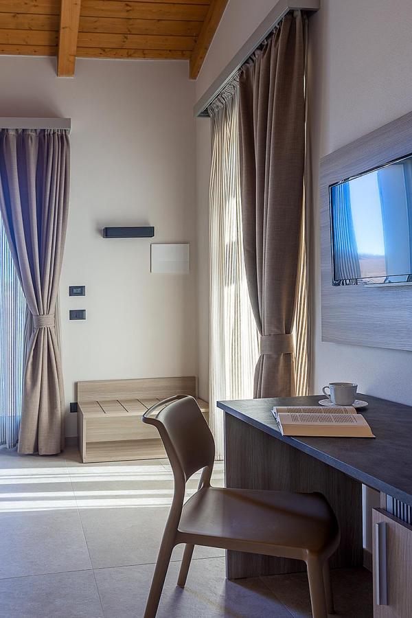 Chiabot Langhe Apartment Roddino Bagian luar foto